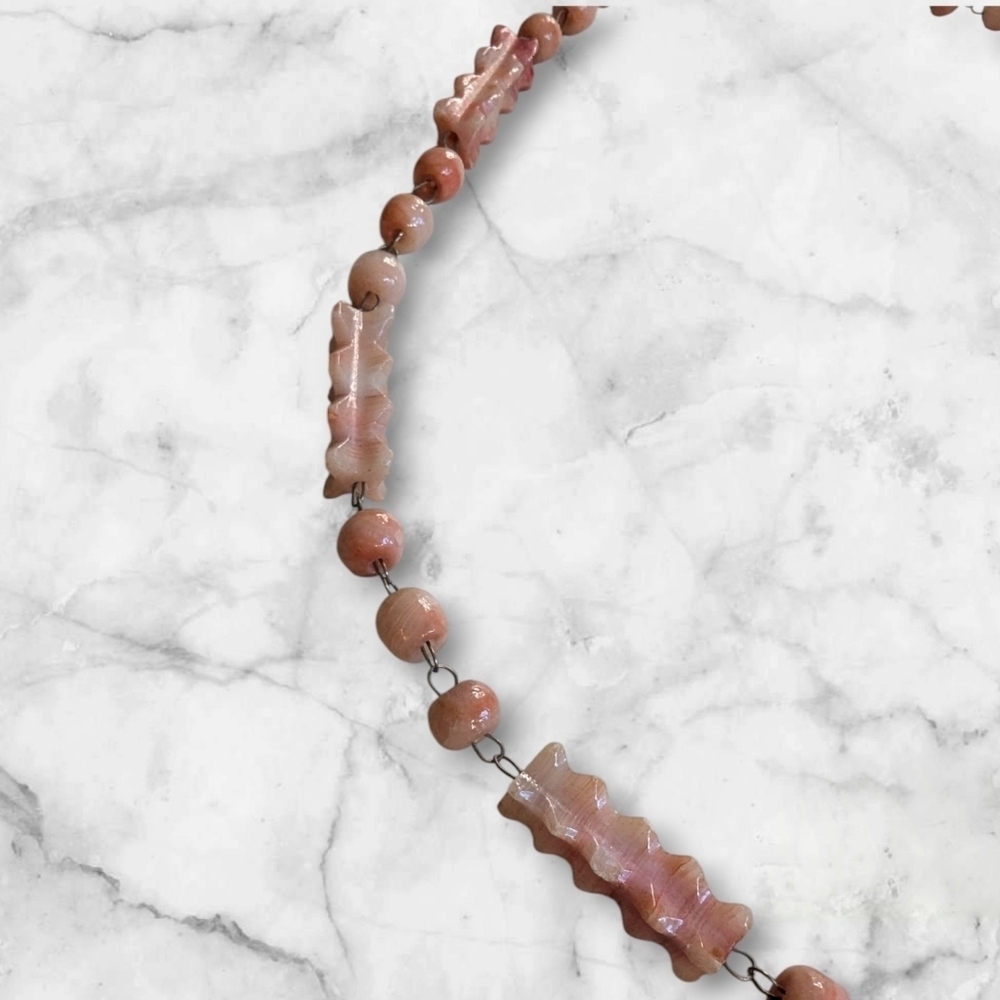 Vintage Hand-Carved Pink Shell Necklace | Leaf Pendant | Coastal Boho Jewelry - Picture 5 of 9